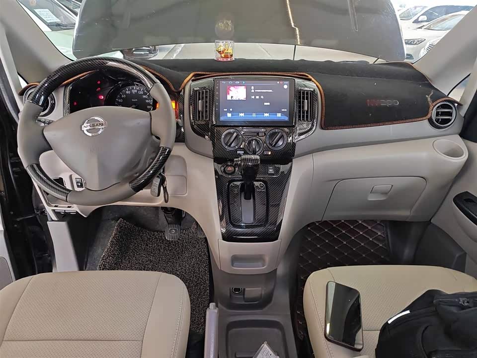 Nissan NV200 Nissan NV200