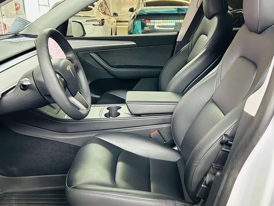 Tesla Model Y Tesla Model Y