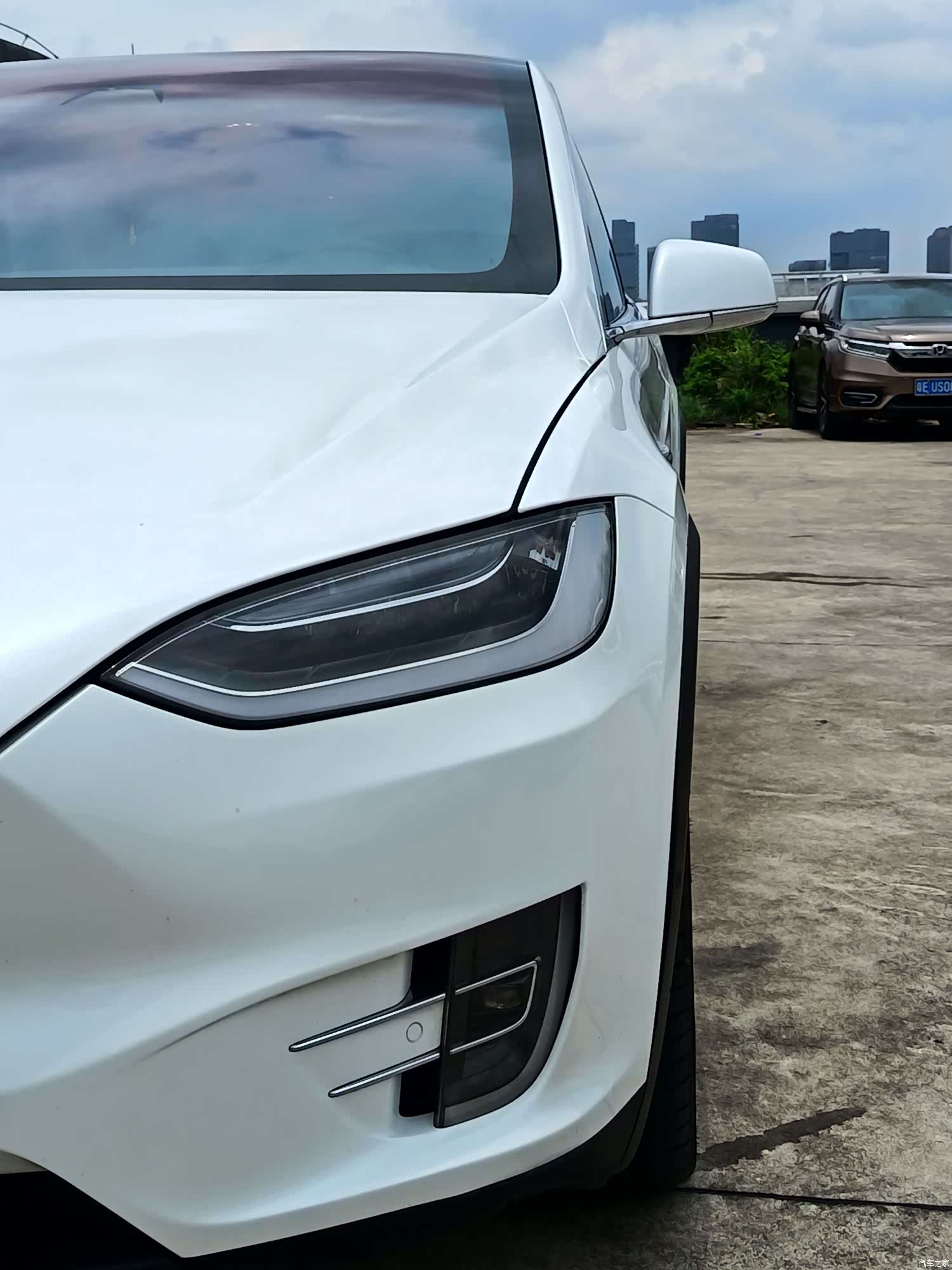 Tesla Model X, 2017 12