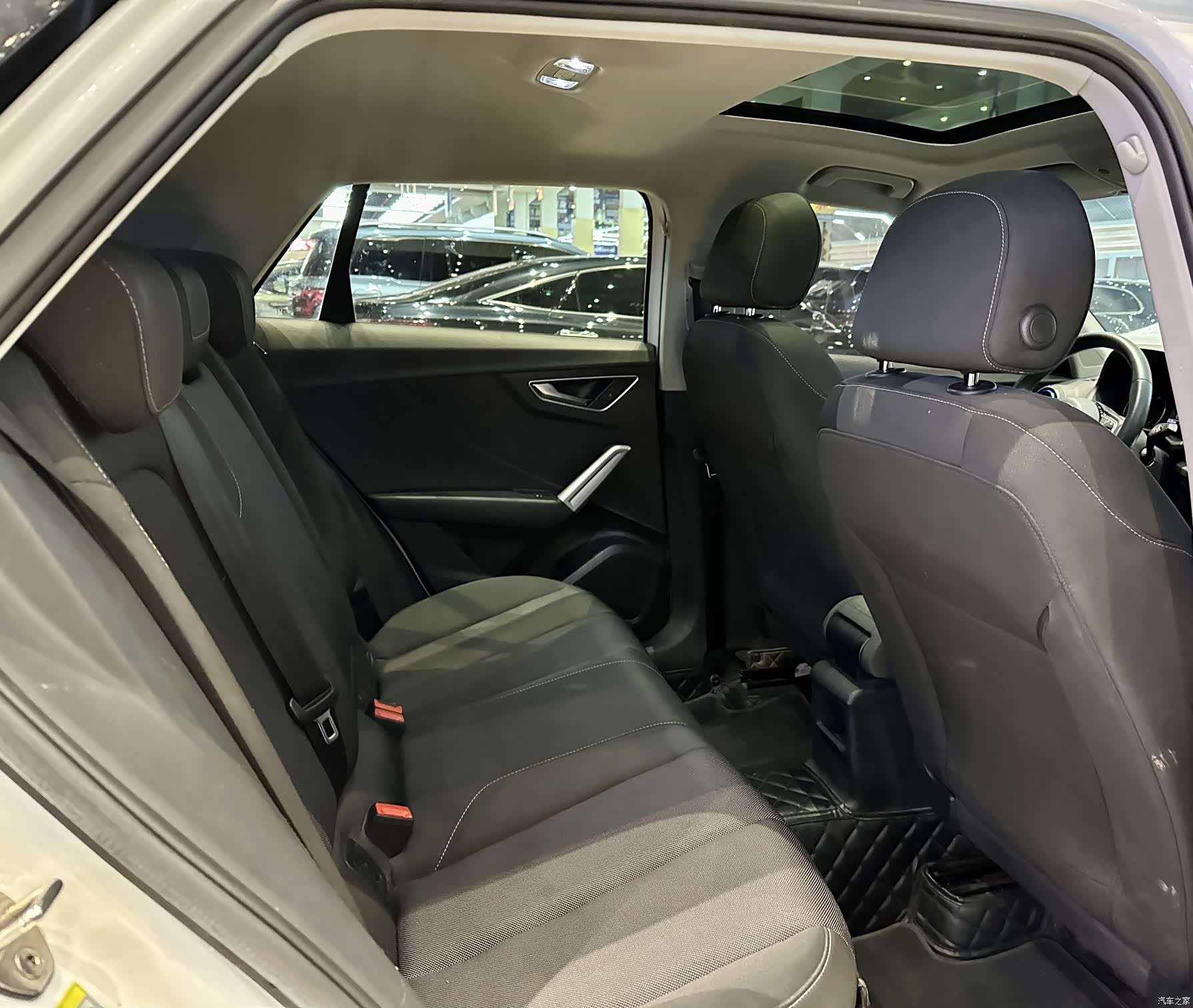 Audi Q2L, 2021 7
