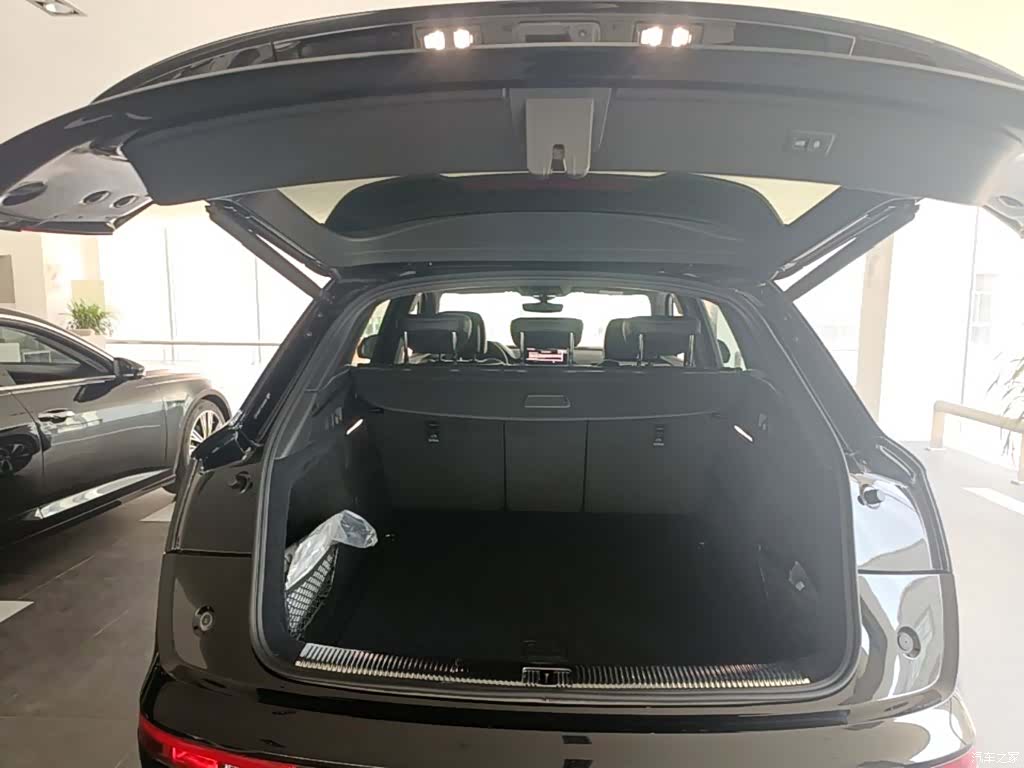 Audi Q5L, 2025 19
