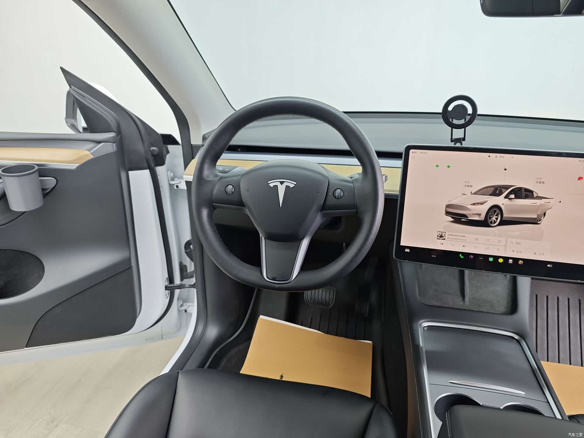 Tesla Model Y, 2022 14