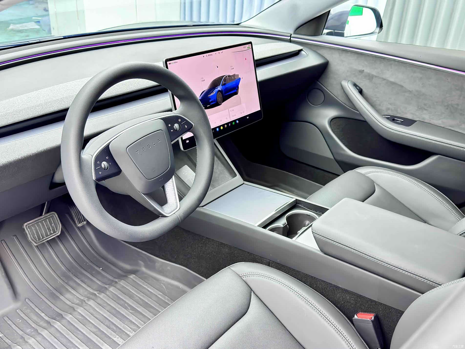 Tesla Model 3, 2025 9