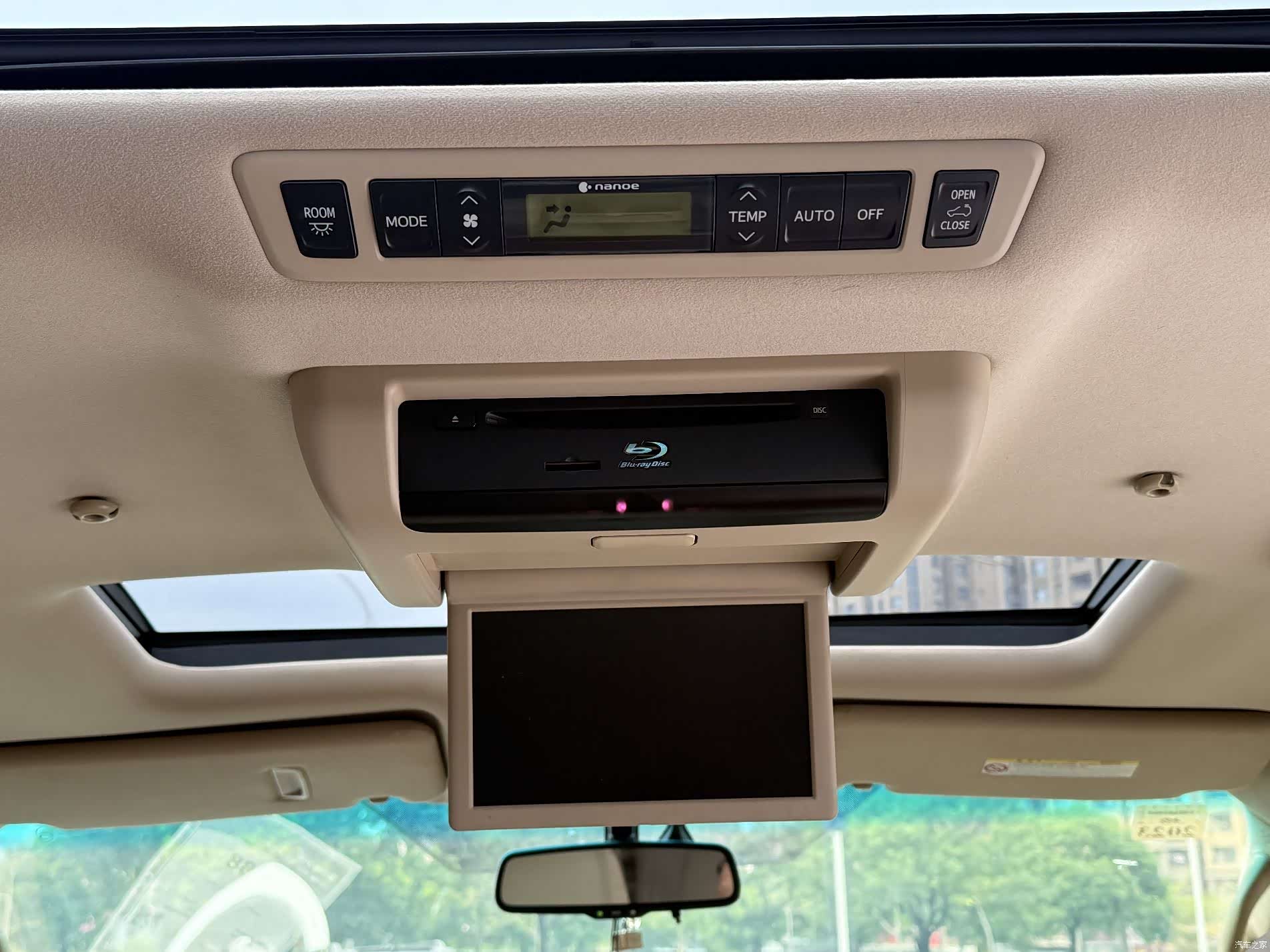 Toyota Alphard, 2015 19