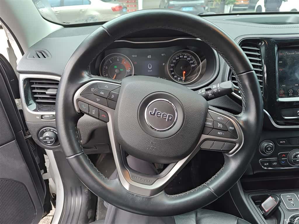Jeep Cherokee, 2019 7