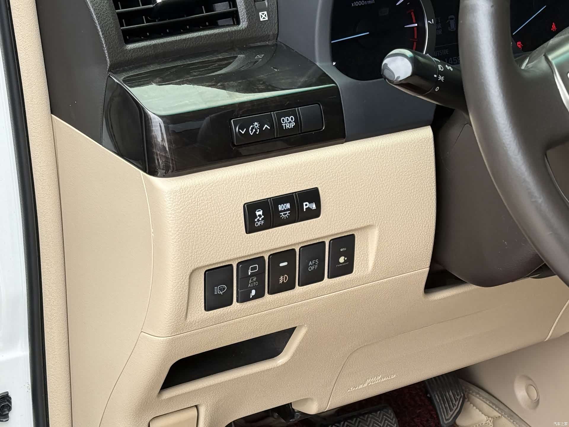 Toyota Alphard, 2015 14