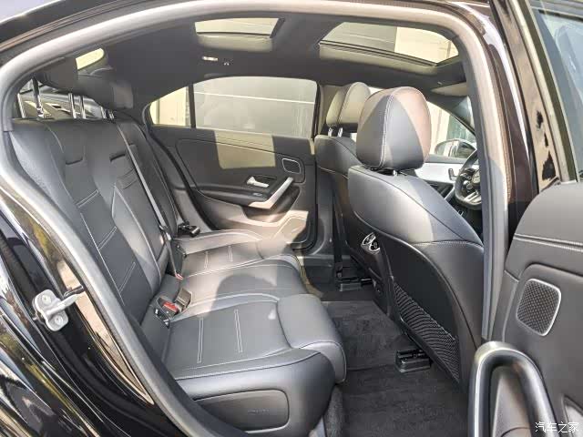 Mercedes-Benz A-Class, 2025 27