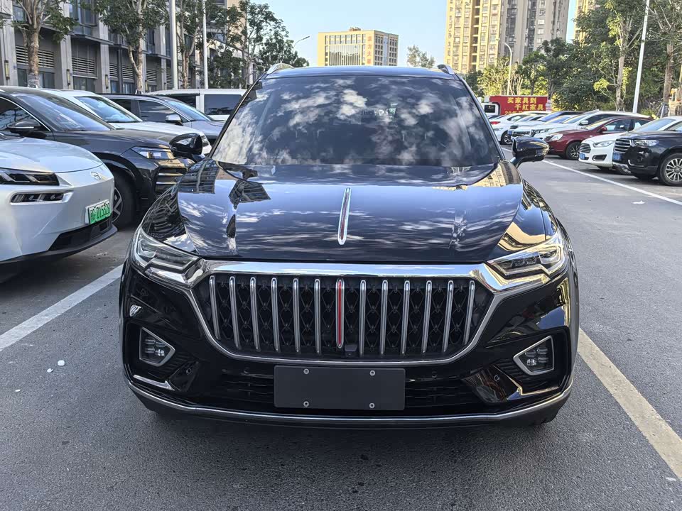Hongqi HS5