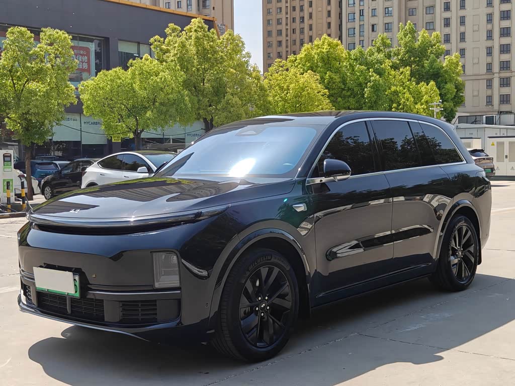 Li Auto L8