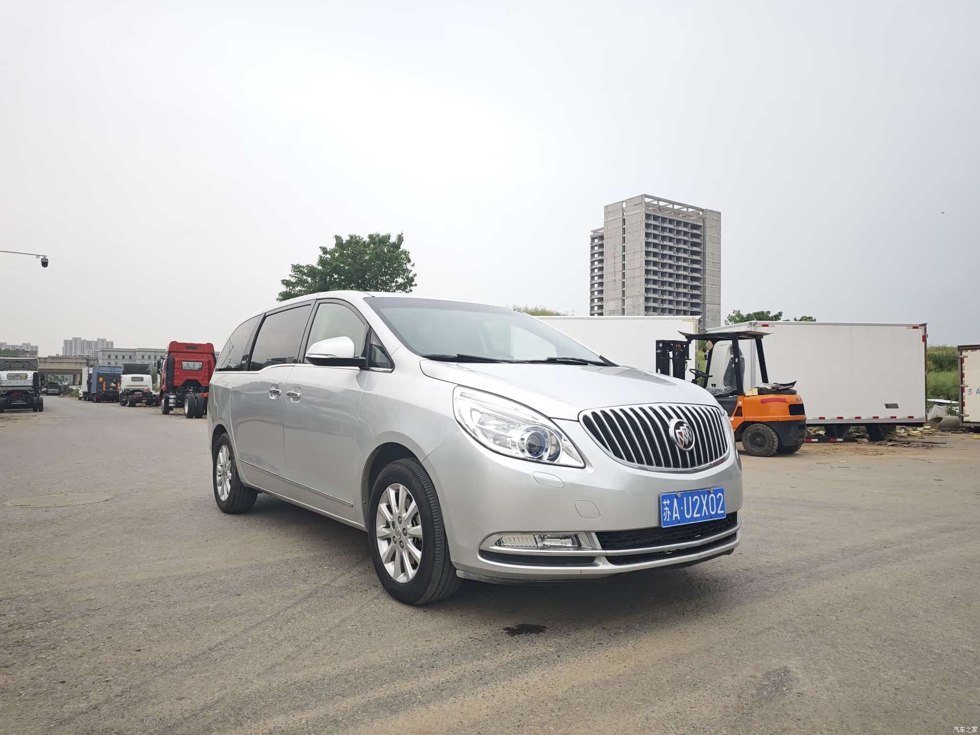 Buick GL8, 2014 3