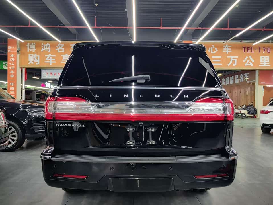 Lincoln Navigator