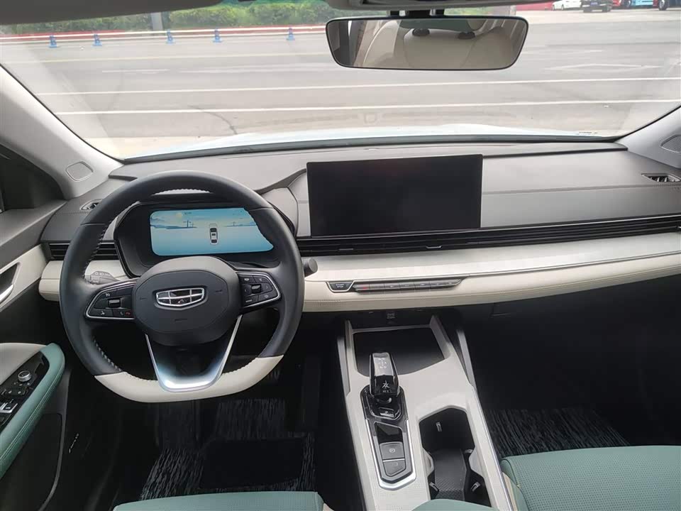Geely Emgrand L HiP Geely Emgrand L HiP