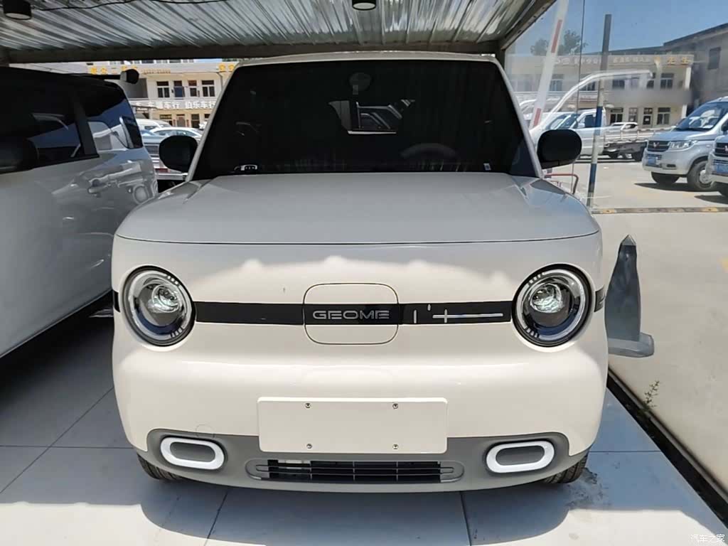 Geely Panda, 2025 3