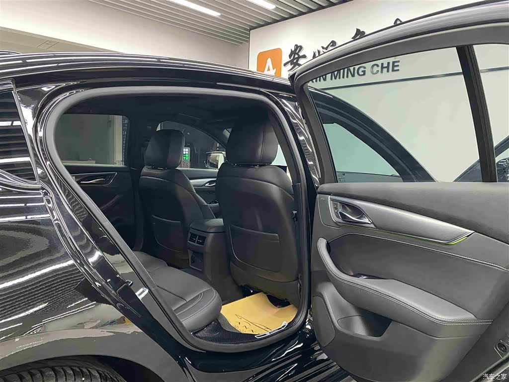 Cadillac CT5, 2025 20