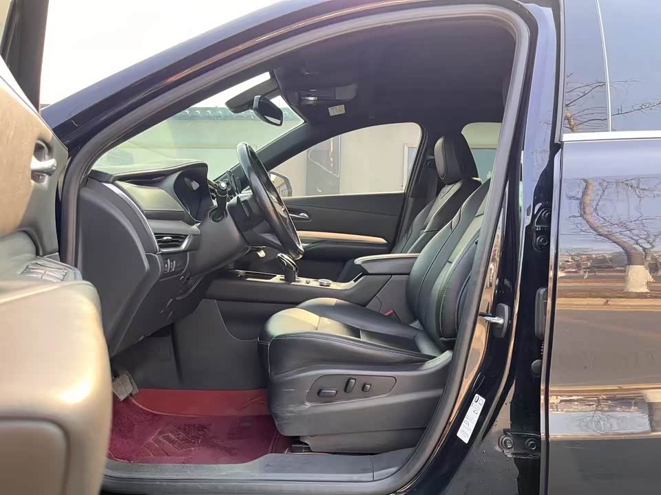 Cadillac XT4