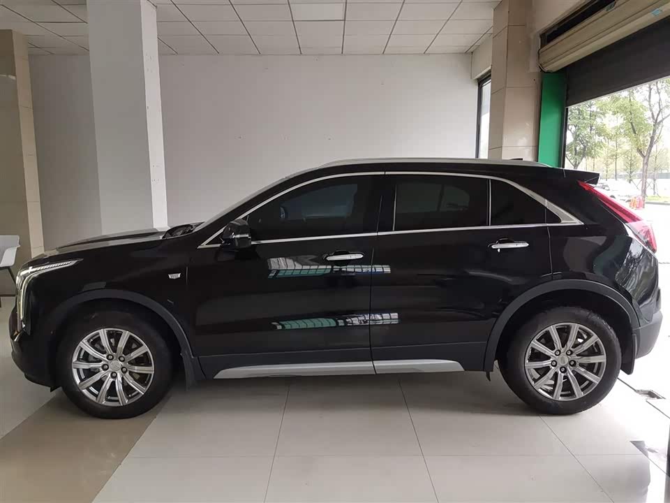Cadillac XT4