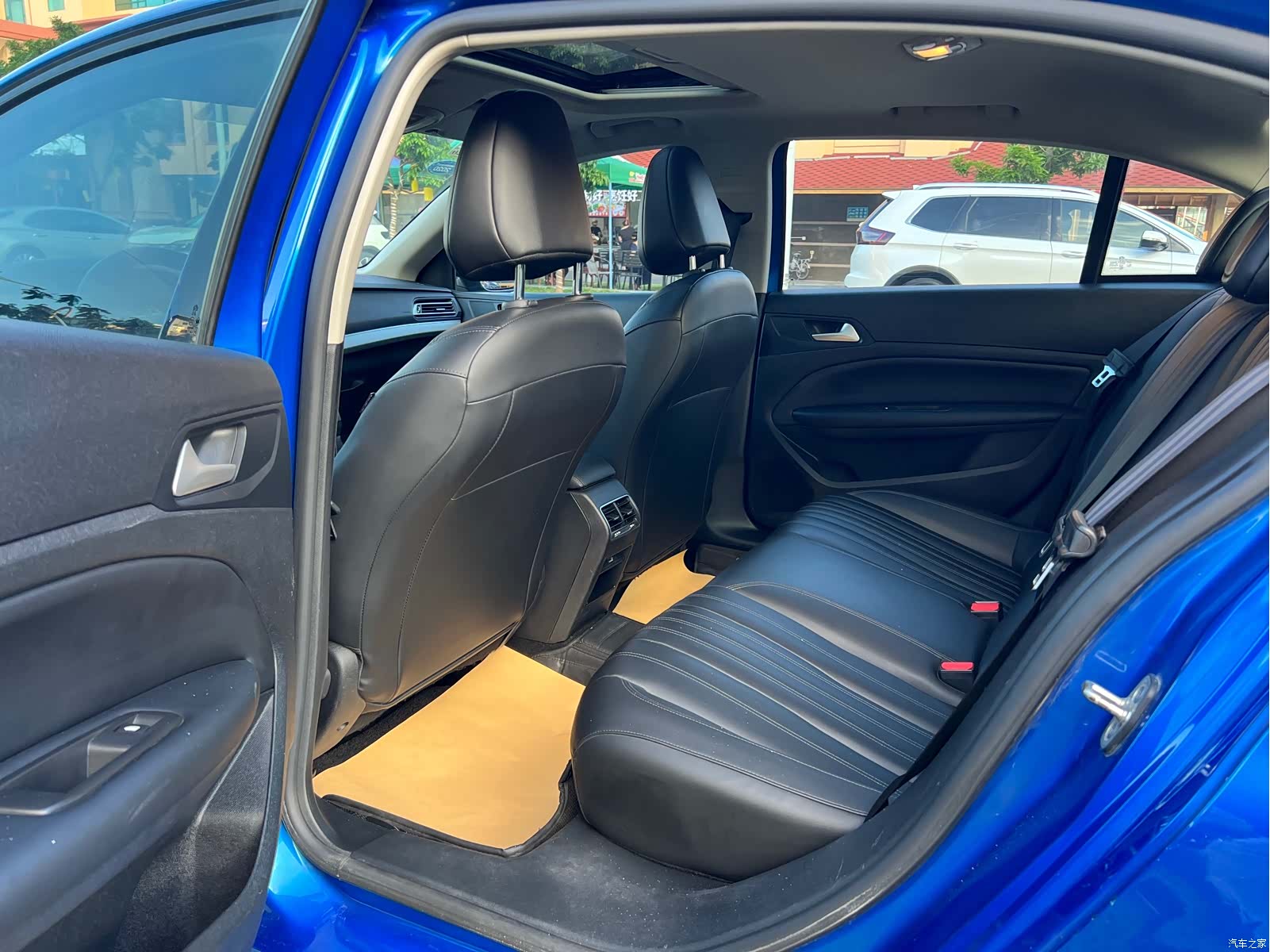 Peugeot 408, 2019 12