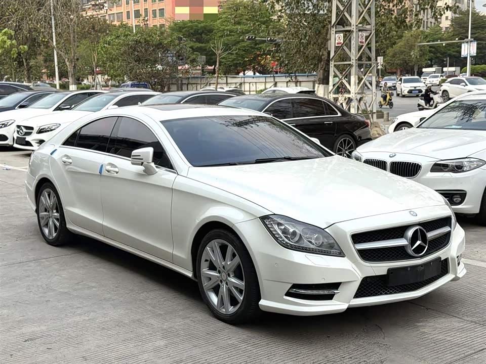 Mercedes-Benz CLS Mercedes-Benz CLS