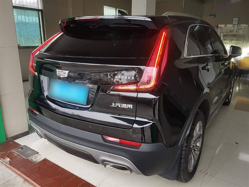 Cadillac XT4