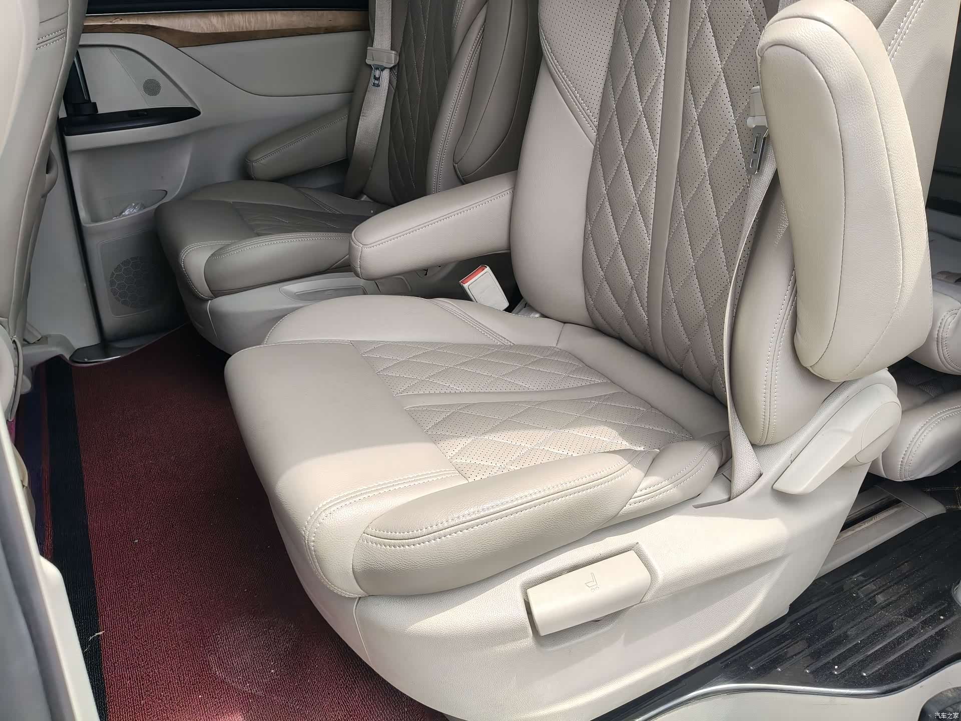 Buick GL8, 2019 8