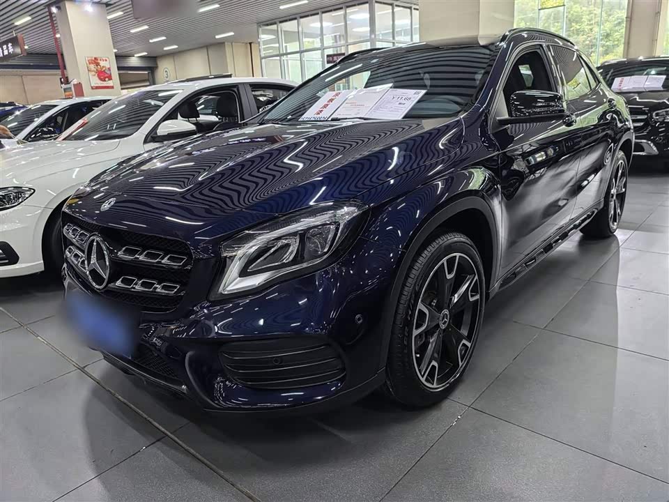 Mercedes-Benz GLA