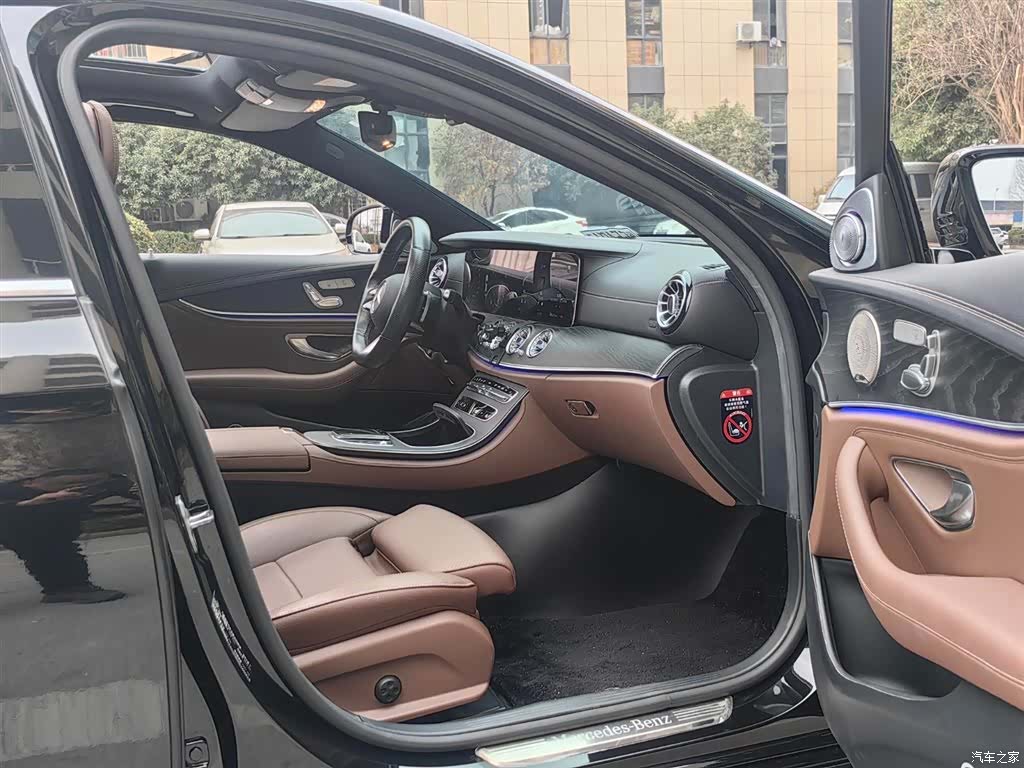 Mercedes-Benz E-Class, 2022 22