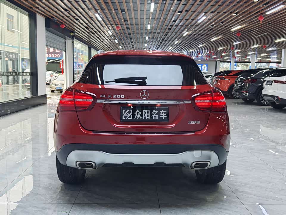 Mercedes-Benz GLA