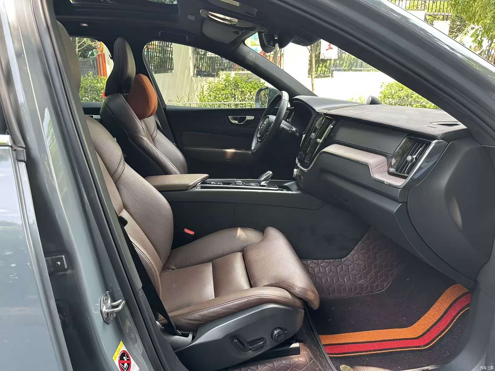 Volvo XC60, 2021 4