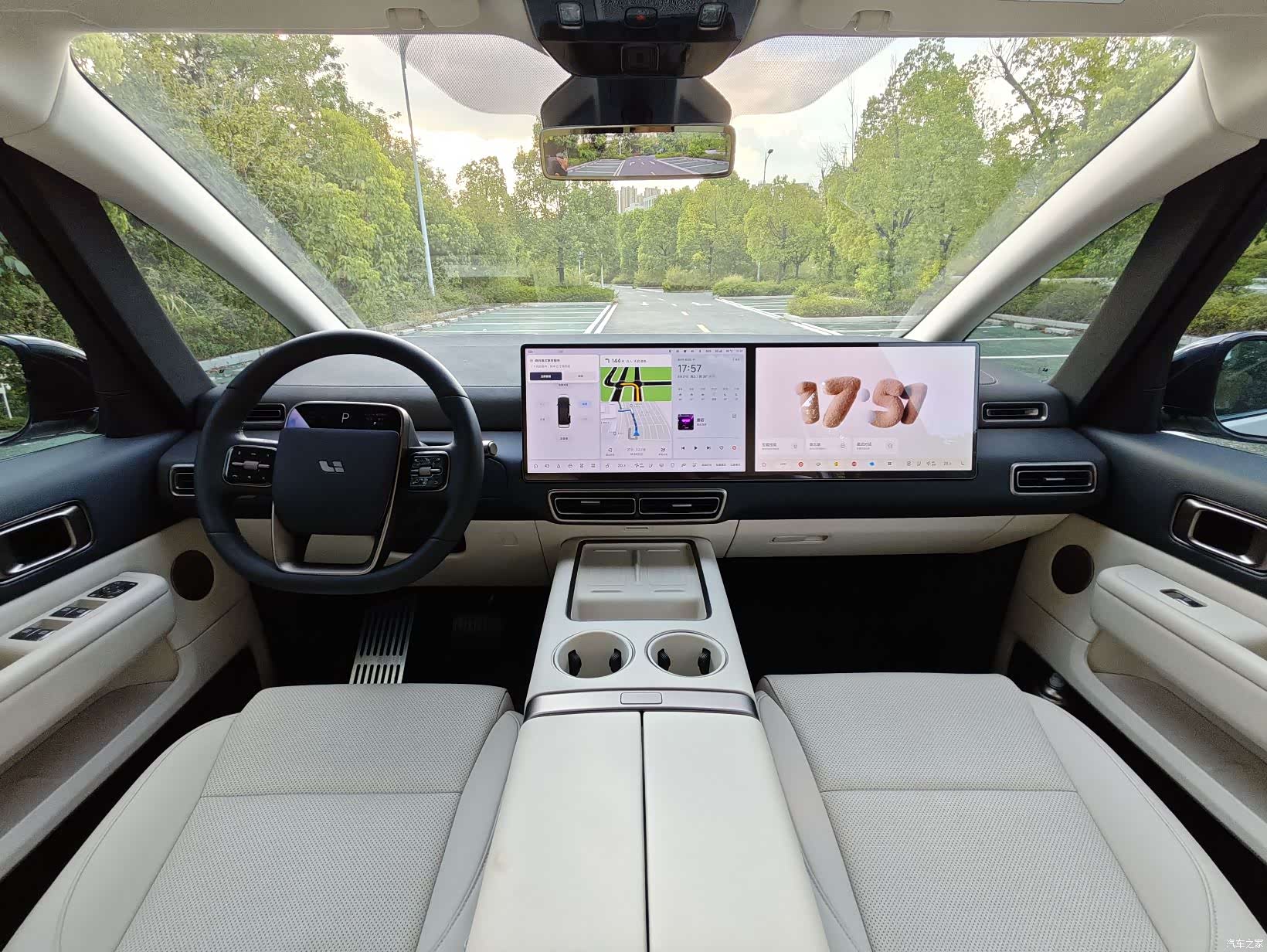 Li Auto MEGA, 2025 9
