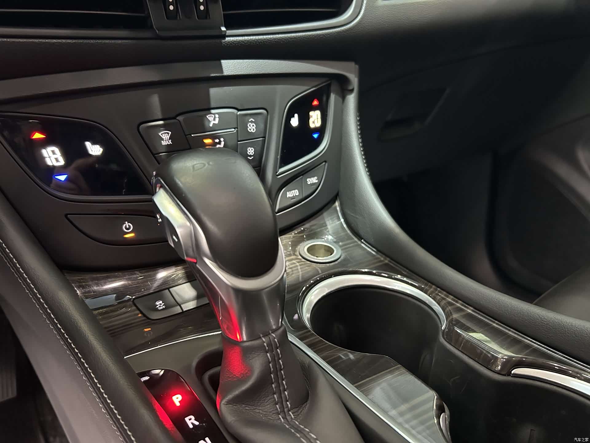 Buick Envision Plus, 2019 11