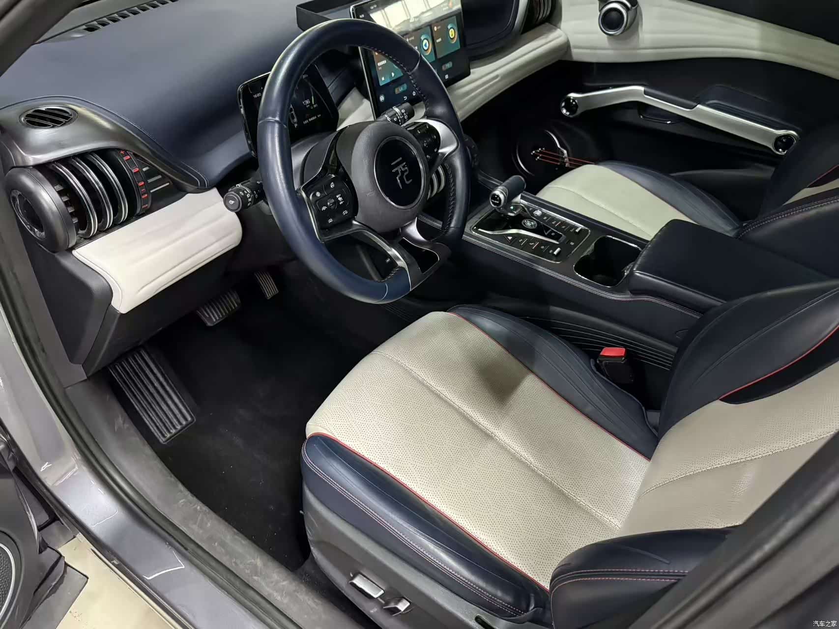 BYD Yuan, 2022 все фото