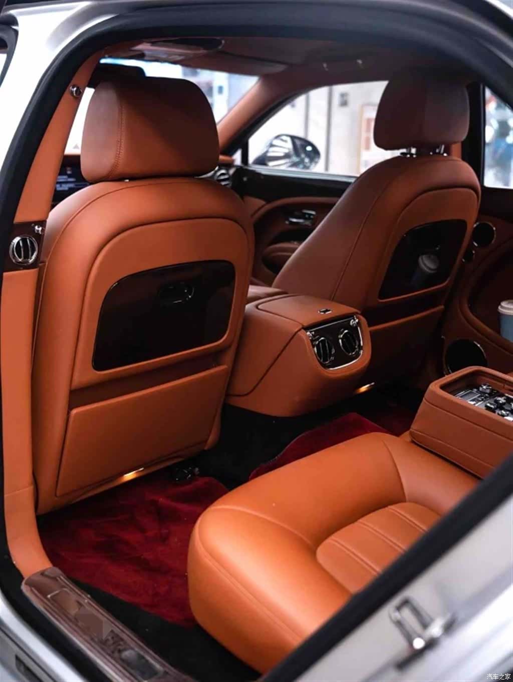 Bentley Mulsanne, 2013 8