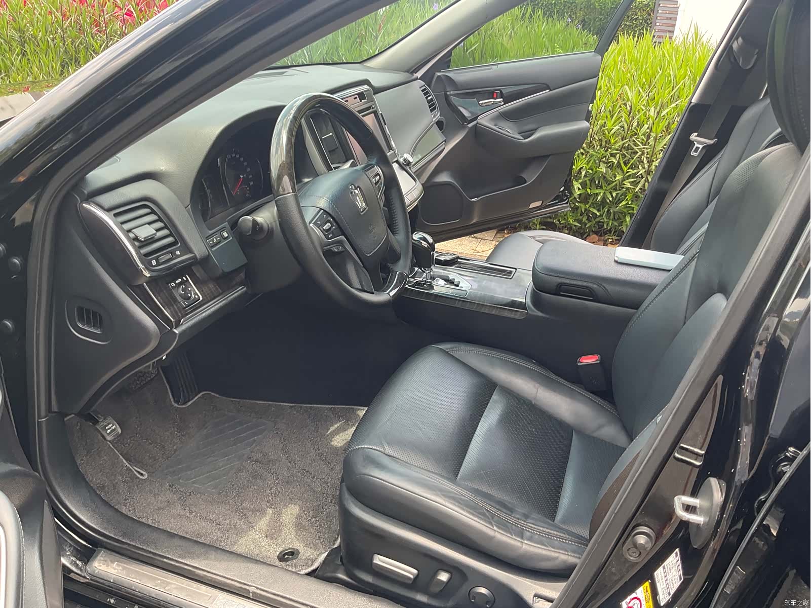 Toyota Crown, 2016 9