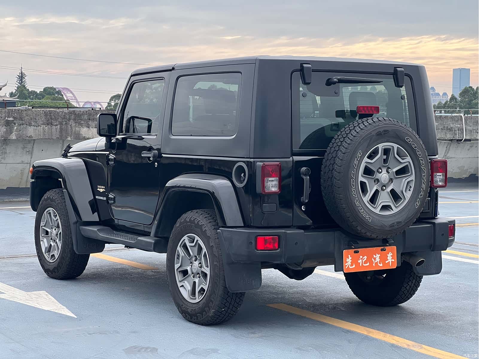 Jeep Wrangler, 2011 4