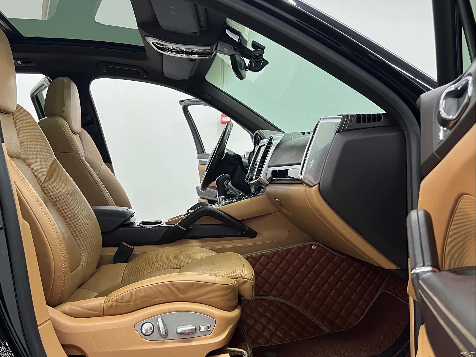 Porsche Cayenne, 2014 11