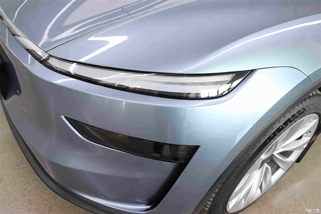 Tesla Model Y, 2025 31