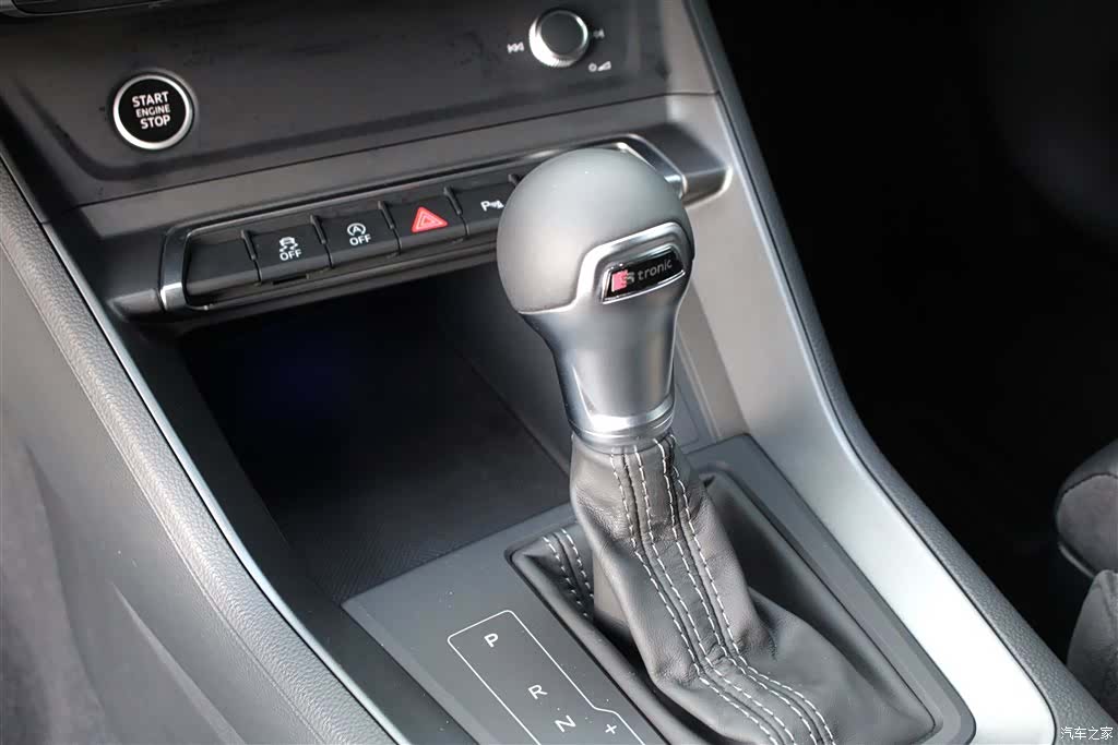 Audi Q3, 2023 12