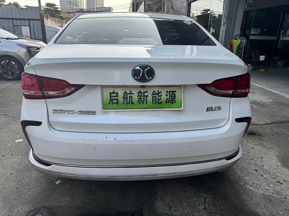 BAIC Beijing EU5