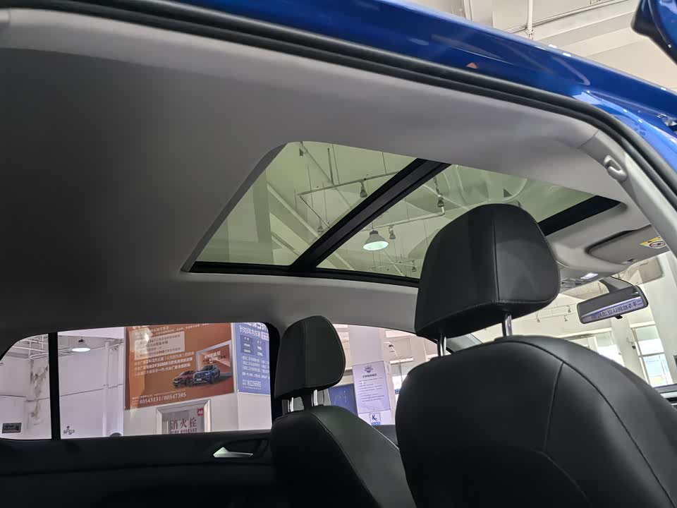 Volkswagen Exploring the shadow