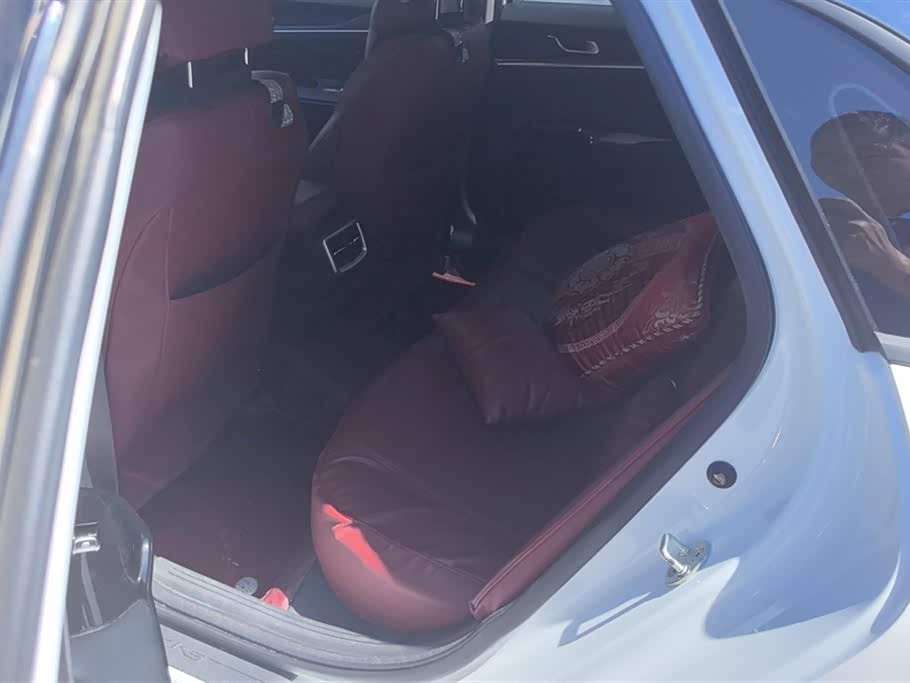 Kia K5 Kia K5