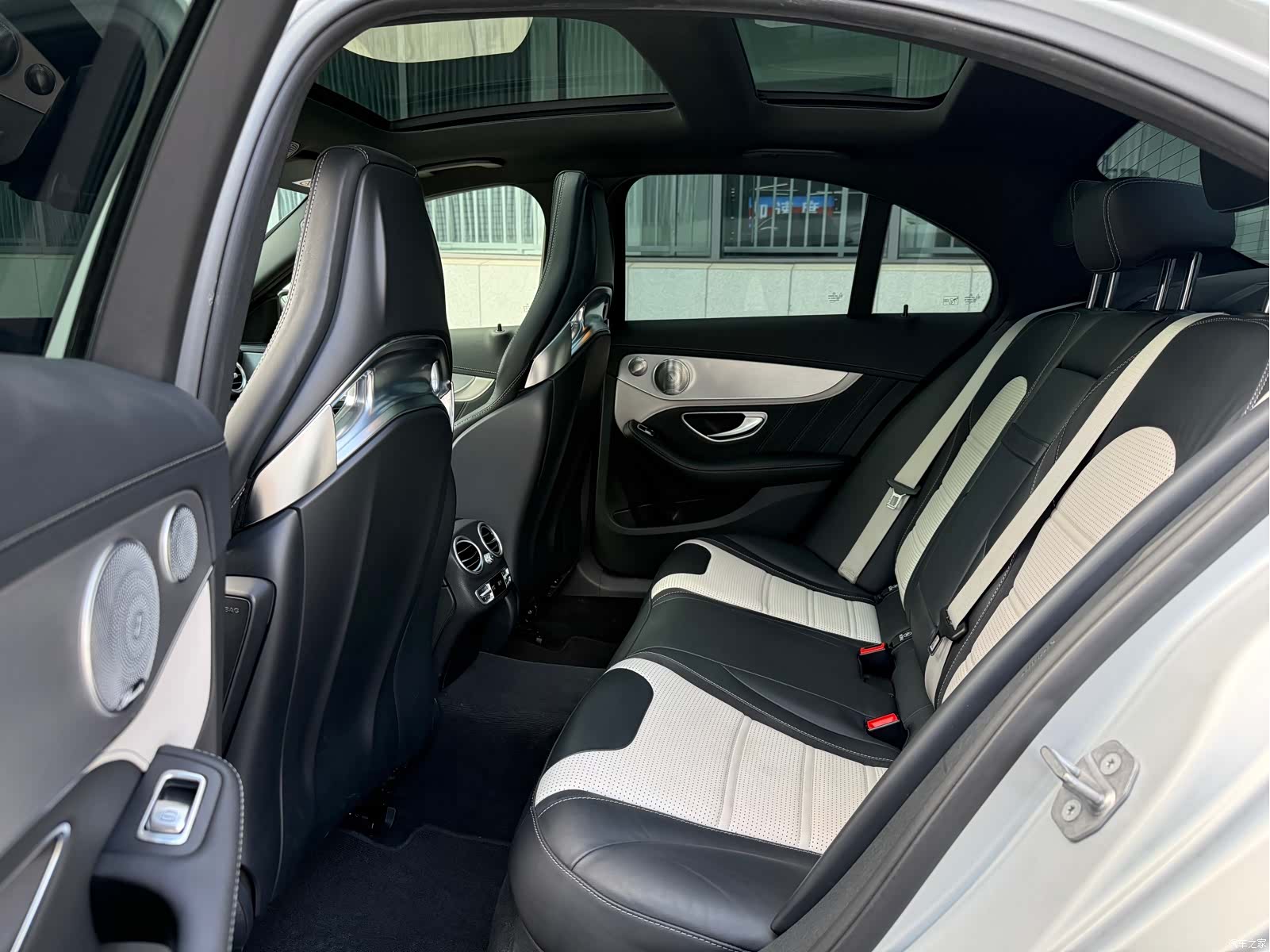 Mercedes-Benz C-Class, 2018 15