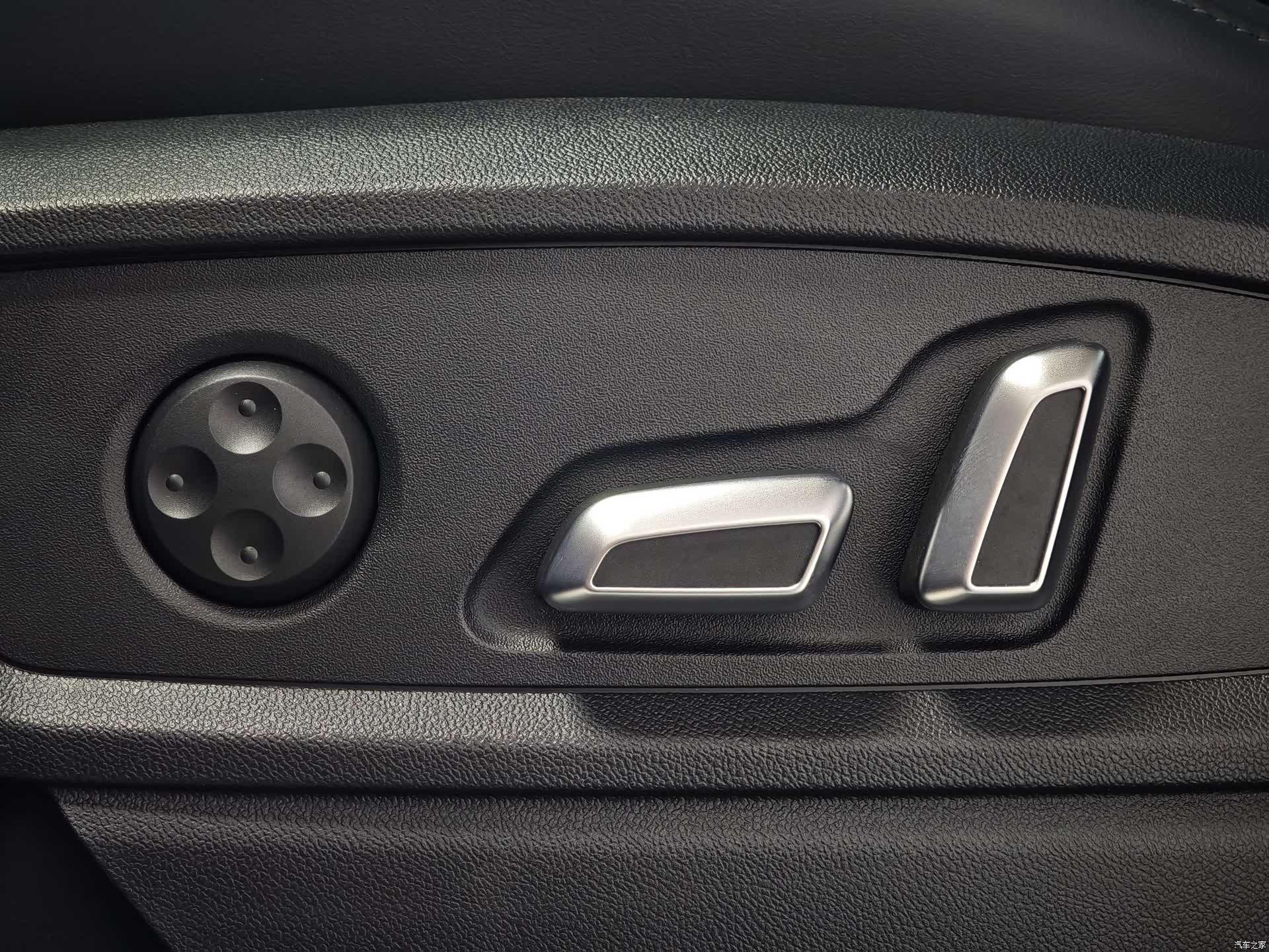Audi Q5L, 2023 14