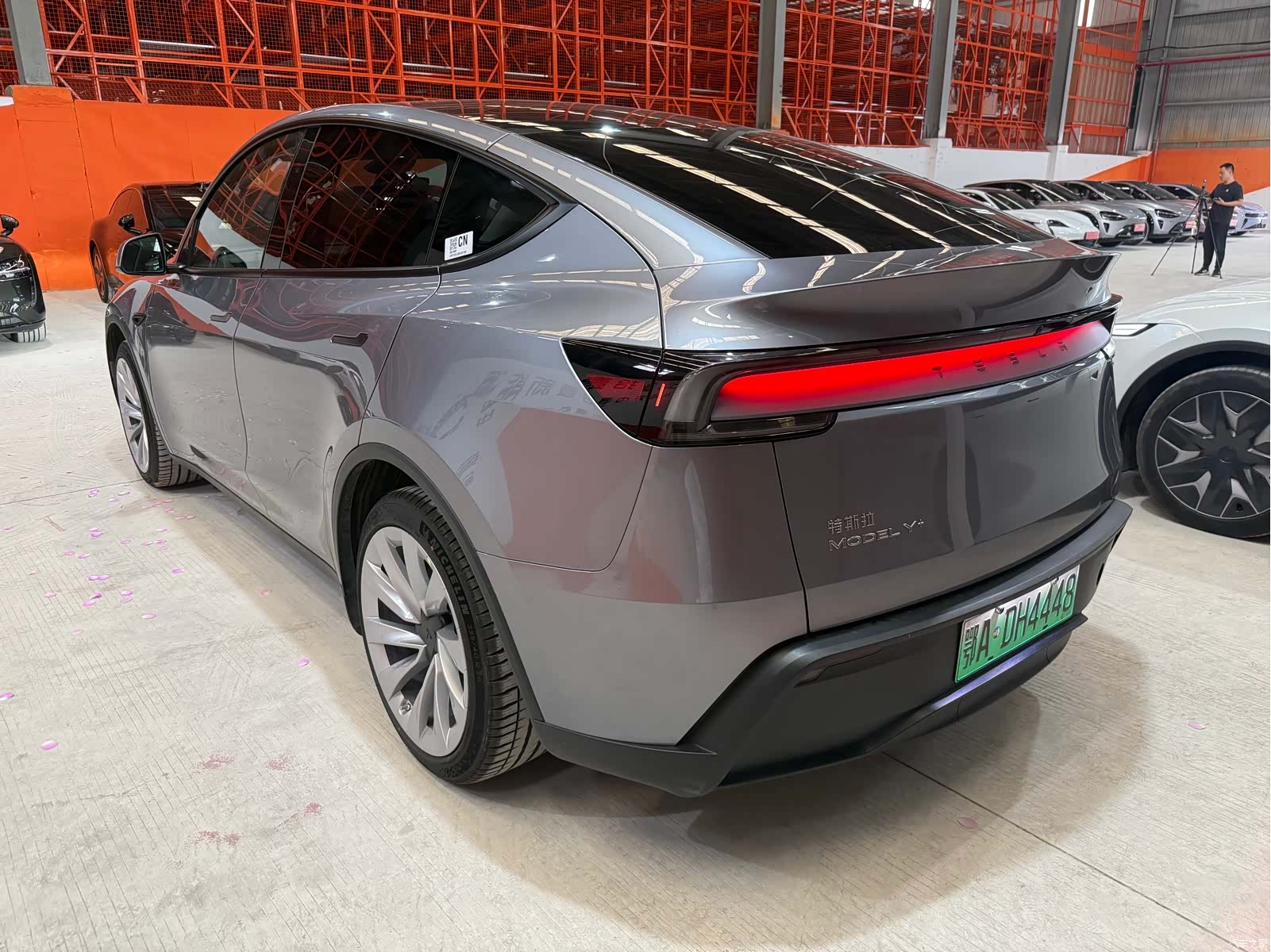 Tesla Model Y, 2026 7