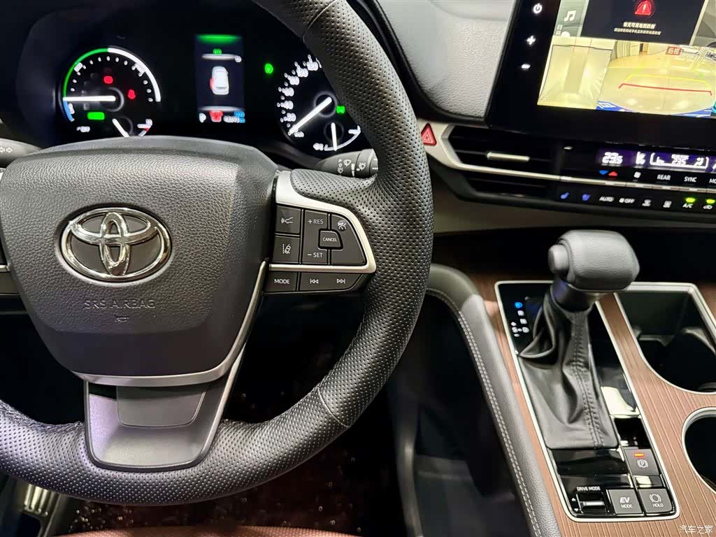 Toyota Sienna, 2023 23