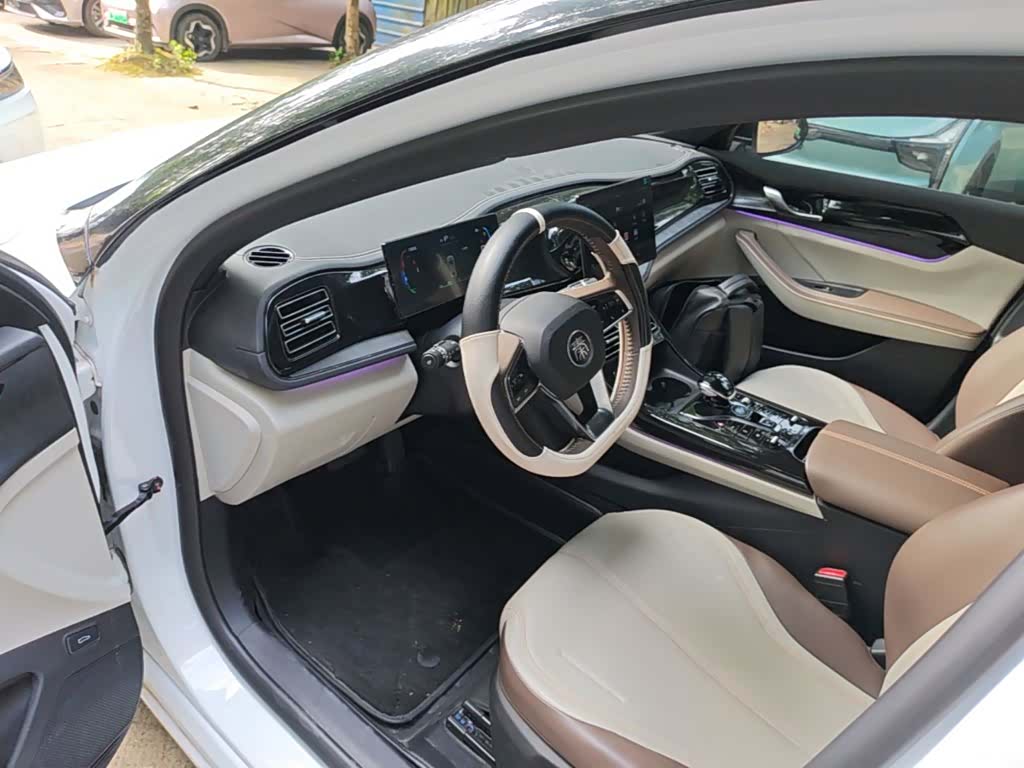 BYD Qin, 2023 16