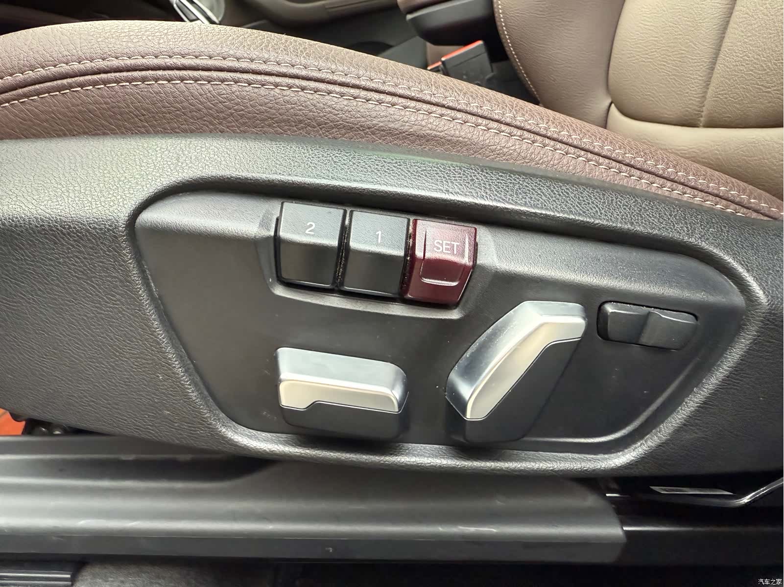 BMW X1, 2023 все фото
