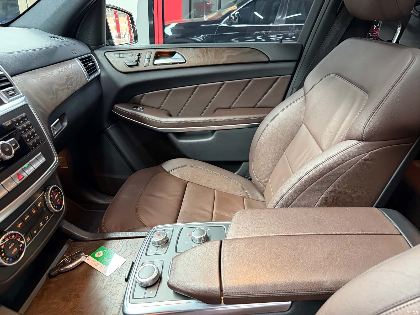 Mercedes-Benz GL-Class, 2015 29