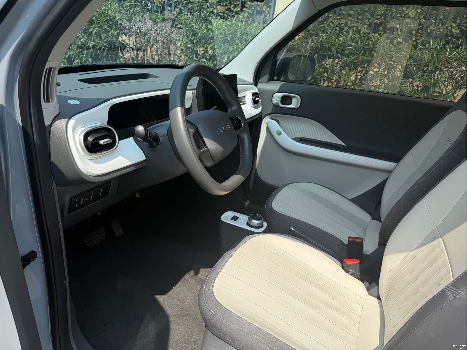 Geely Panda, 2025 4
