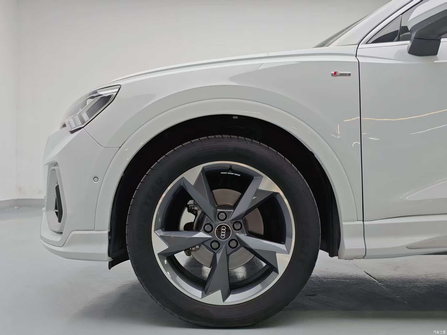 Audi Q3, 2023 7