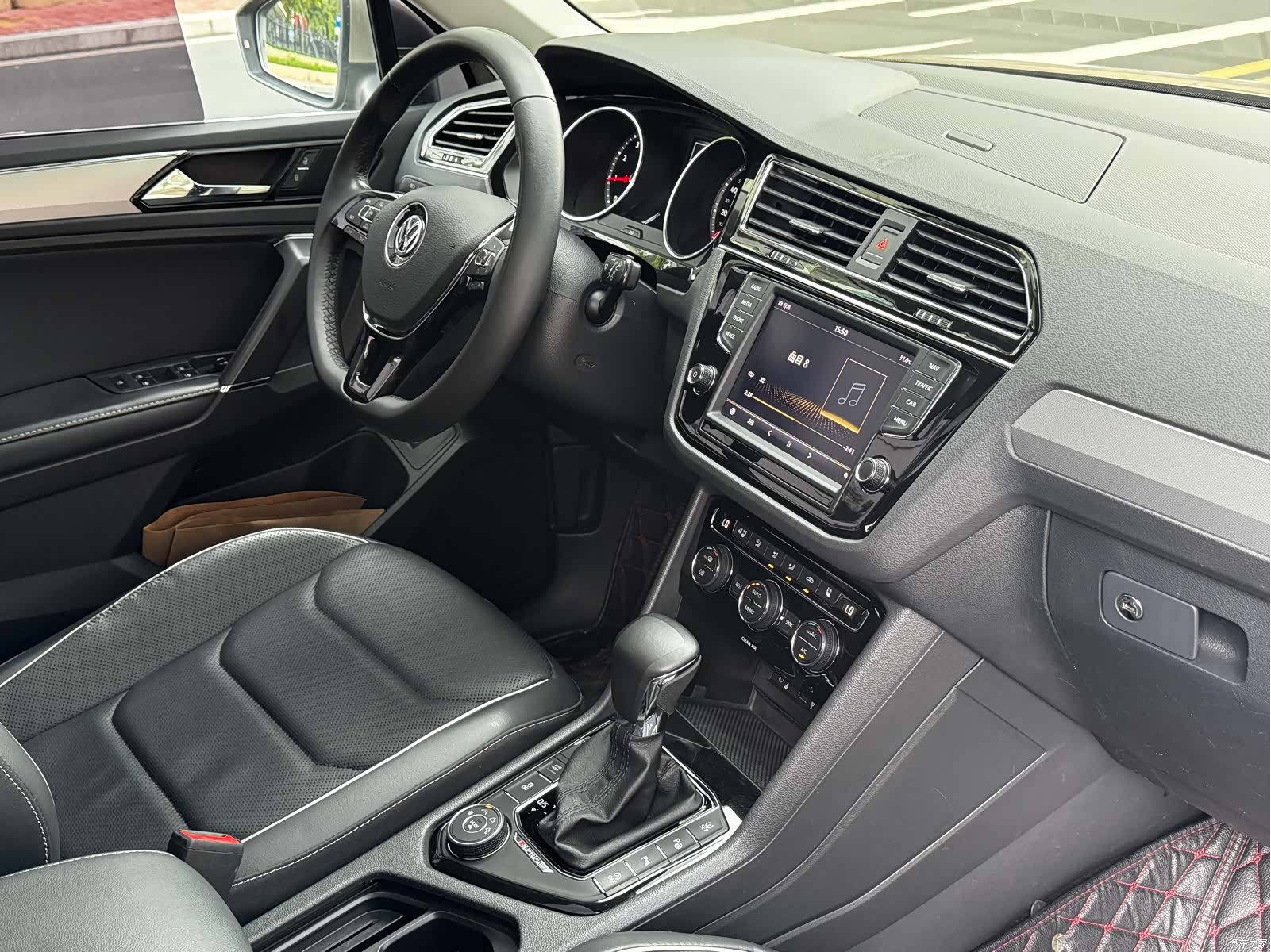 Volkswagen Tiguan L, 2017 11